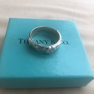 Tiffany&Co discontinued vintage floral ring